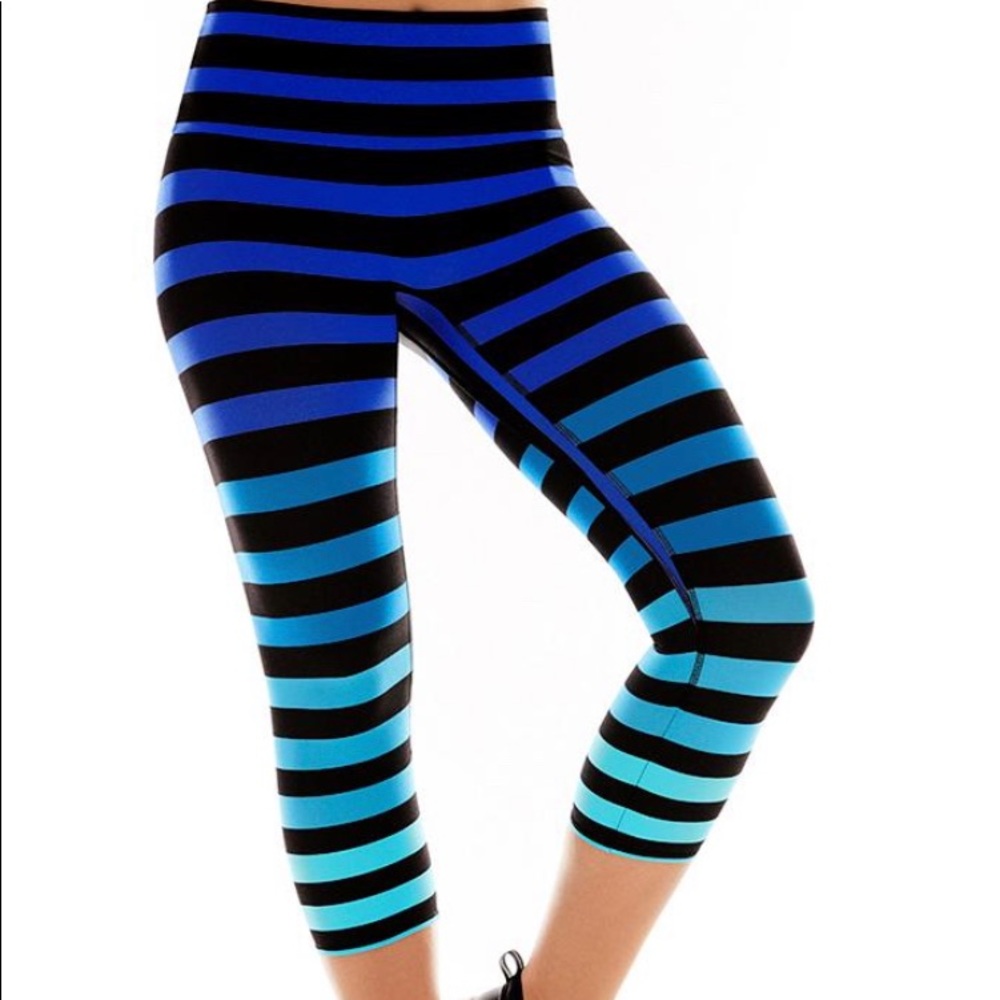 EUC K-Deer Alexis Stripe Capri